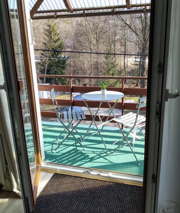 Kwatera U Somsiada -Apartament 무스지나 외부 사진